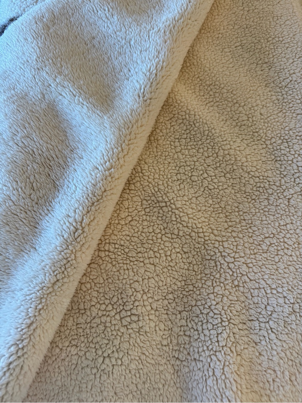 Pendleton Fleece Blanket - Picture 5 of 6